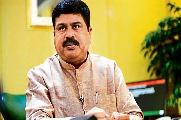 Union Education Minister says, 'Phd not mandatory to hire Assistant Professor' 