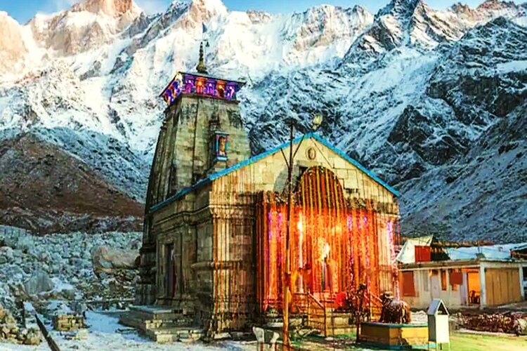 Chardham Yatra 2021: उत्तराखंड सरकार में किया चारधाम यात्रा खोलने का आदेश स्थगित