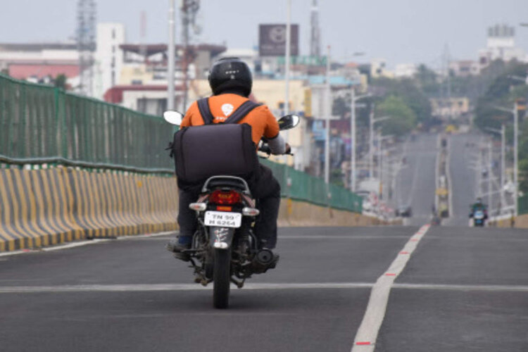 Swiggy's delivery man shoots Restaurant owner over delay in order 