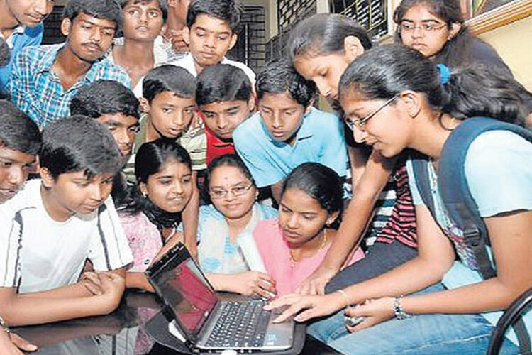 Andhra Pradesh Govt to provide Laptops to Students instead of Cash as Dole 