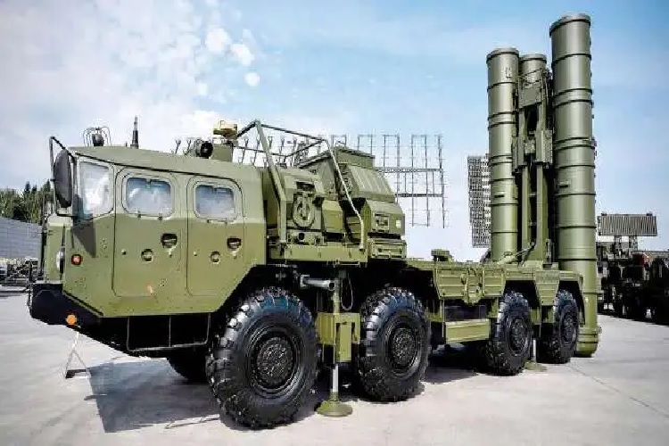 S-400 मिसाइल सिस्टम की पहली रेजिमेंट भारत पहुंची, इस क्षेत्र में होगी तैनात