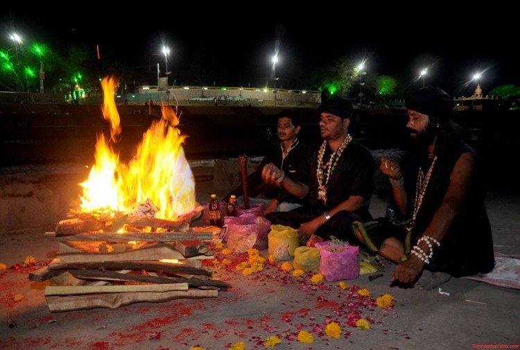 इस शनिवार कर सकते हैं तंत्र पूजन, दीपावली की रात इनकी साधना से दूर हो सकता है दुर्भाग्य!