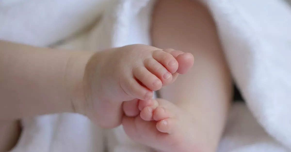 Nagpur teen girl delivers baby after watching YouTube videos, strangles baby to death.