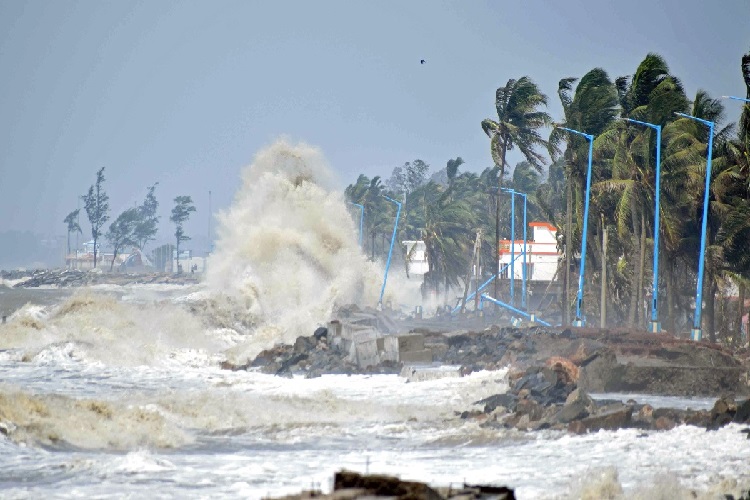 Cyclone Jawad: जवाद तूफान को लेकर अलर्ट जारी, 24 घंटे में आंध्र-ओडिशा के तट से टकराएगा, बारिश और तूफान