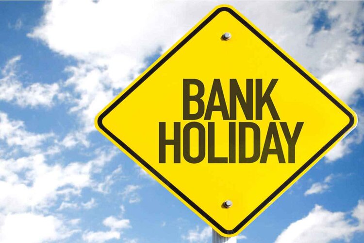 Bank Holidays List: अप्रैल में 15 दिन बैंक रहेंगे बंद, चेक करें छुट्टियों की पूरी लिस्ट