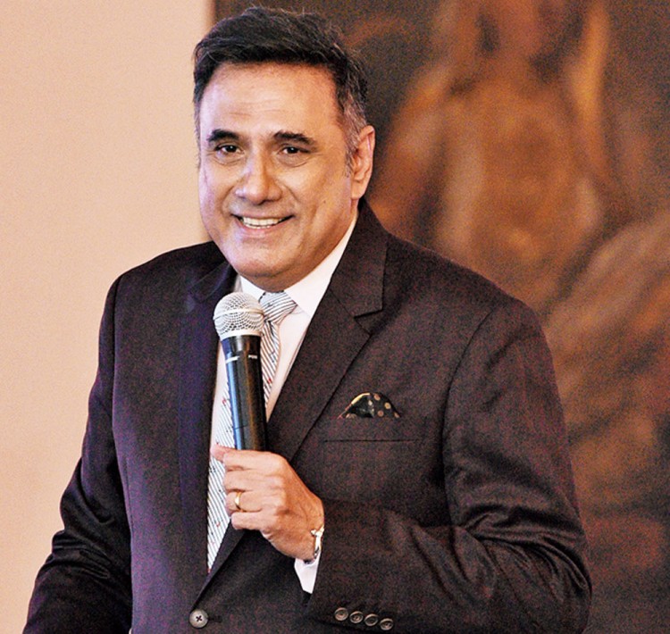 Boman Irani :  Before appearing in films, he used to work as a waiter, Read to know more