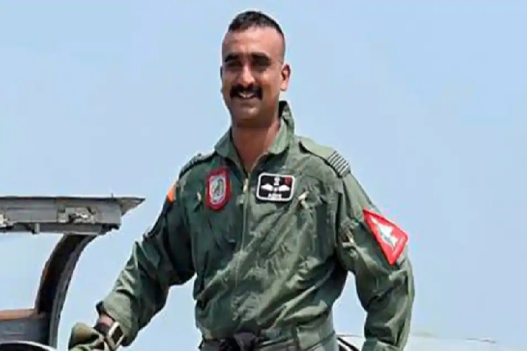 Abhinandan Varthaman: थोड़ी देर में 'वीर चक्र' से सम्मानित होंगे वायुसेना के ग्रुप कैप्टन अभिनंदन, 3 दिनों तक पाकिस्तान के कब्जे में रहे थे