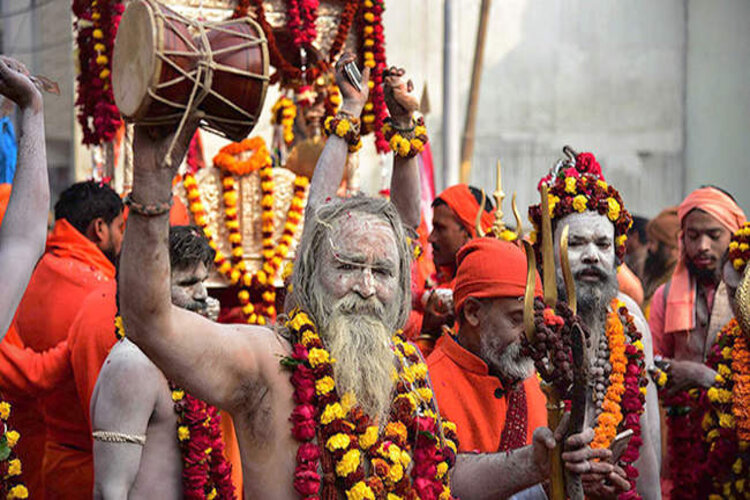  शुरु हुआ हरिद्वार में शाही स्नान, जानिए कैसे उमड़ रही है महाशविरात्रि पर श्रद्धालुओं की भीड़