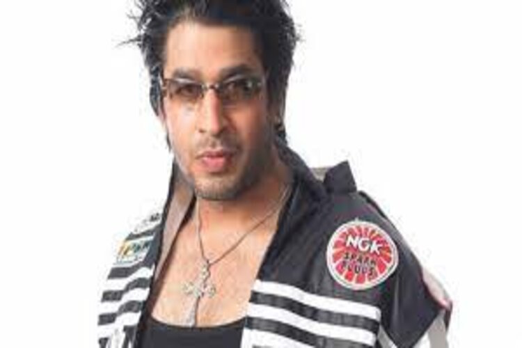 Actor Rajat Bedi's car hit a young man, complaint lodged 
