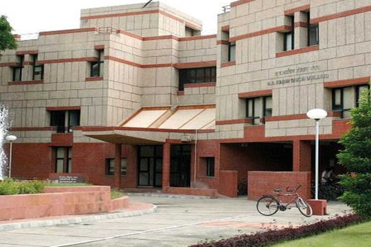 IIT Kanpur invites Applications for Various Vacancies 