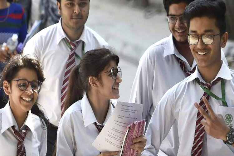 CGBSE 12th Board Exam 2021: अब स्टूडेंट्स घर बैठे दे सकेंगे 12वीं के Exam,1 जून से मिलेंगे प्रश्नपत्र