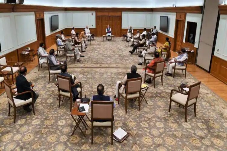 PM Modi's Cabinet Reshuffles, Several Ministers Resigns, Reboot at 6 PM Today 