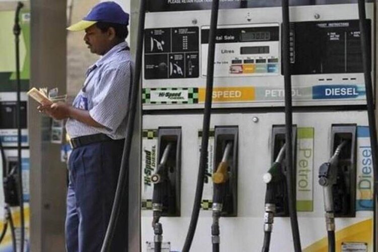 Petrol-Diesel Price hikes again, Reaches Rs 113.46 in Mumbai 