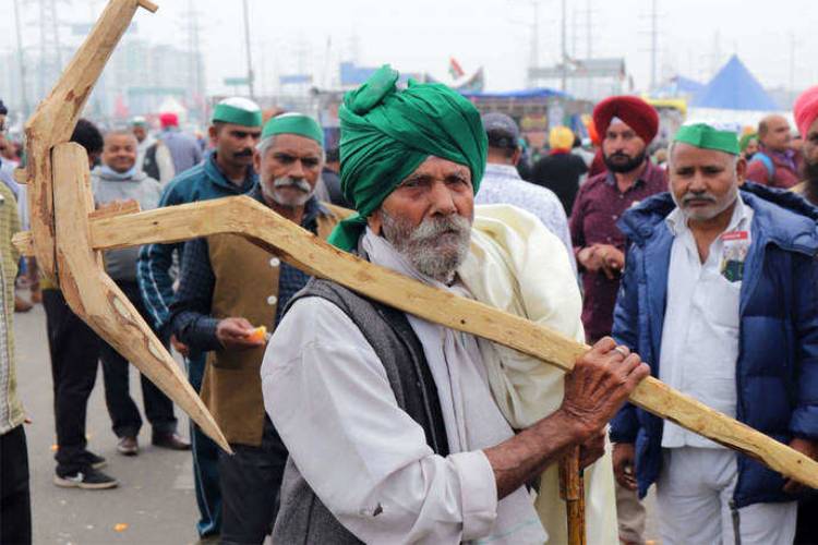 किसान आंदोलन के खिलाफ लोगों का भड़का गुस्सा, 1 साल से रास्ता ब्लॉक होने से लोग परेशान