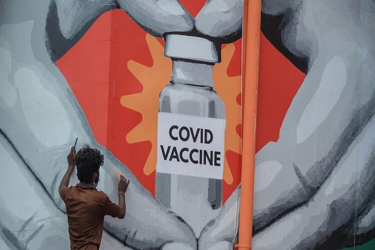 Covid Updates: India registers 15,823 fresh cases and 226 deaths 