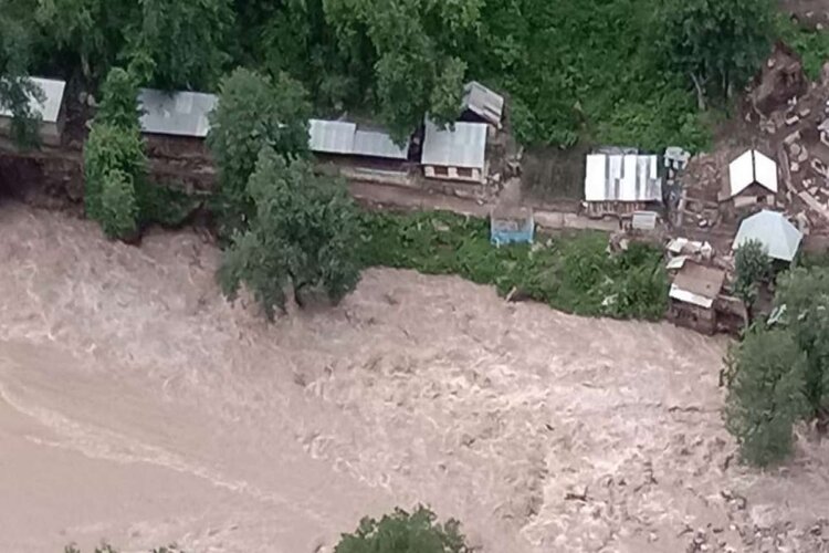 Cloudburst hits in J&K village, 5 dead, many missing