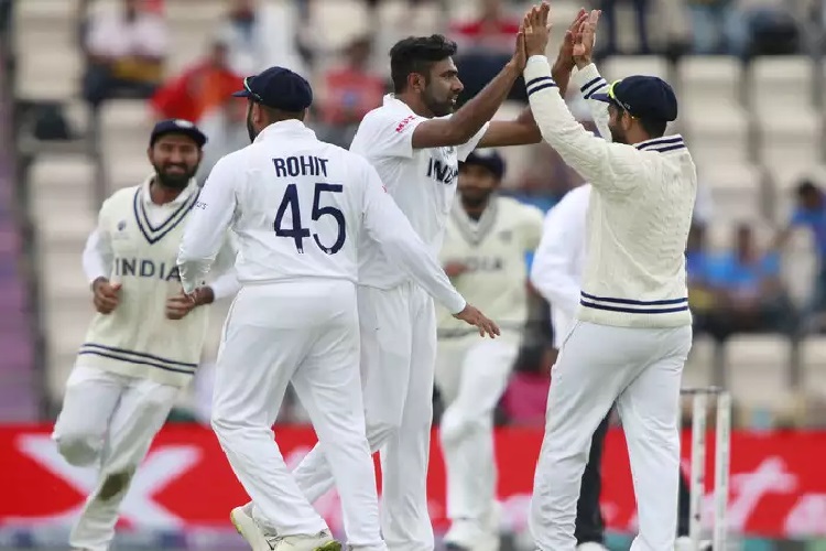 India vs New Zealand Live Score 2nd Test Day 3: भारत के पास 332 रनों की बढ़त, मयंक-पुजारा क्रीज पर डटे; यहां देखिए मैच से जुड़े लाइव अपडेट्स