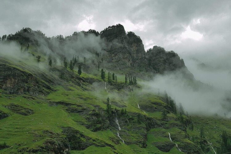 Himachal Pradesh eases Covid restrictions for travellers 