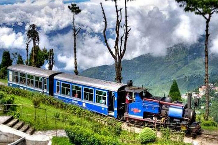 Indian Railways presents Special Tour Package for Darjeeling 