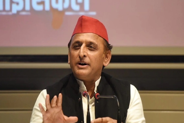 यूपी विधानसभा चुनाव: सपा ने चुनाव आयोग को पत्र लिखकर टीवी चैनलों के ओपिनियन पोल पर रोक लगाने की मांग की