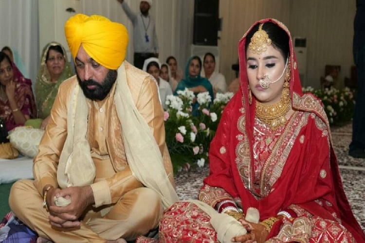 Bhagwant Mann Wedding:  जानें कौन हैं भगवंत मान की दूसरी पत्नी गुरमीत कौर