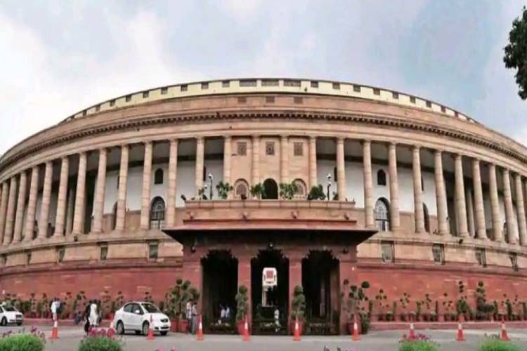  Parliament Live: राज्यसभा में पेट्रोल-डीजल की बढ़ती कीमतों पर हंगामा, 1 बजे तक बैठक हुई स्थगित