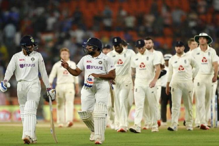 IND vs ENG: टीम इंडिया का 2 खिलाड़ी कोरोना पॉजिटिव, भारत-इंग्लैंड टेस्ट सीरीज पर मंडरा रहा है खतरा