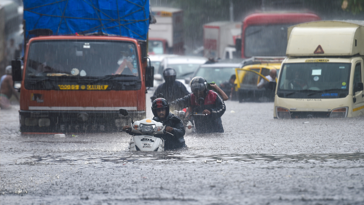 Heavy rainfall in Maharashtra, kills 129 people in two days