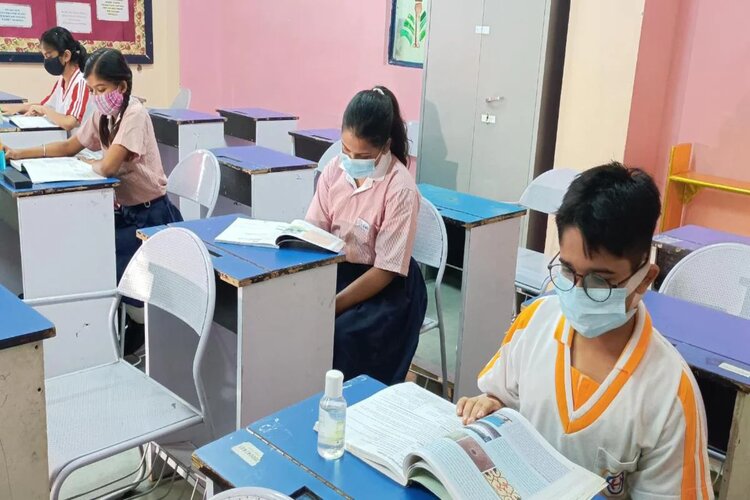 Delhi: Schools, Colleges to reopen from Sept 1 in phases 