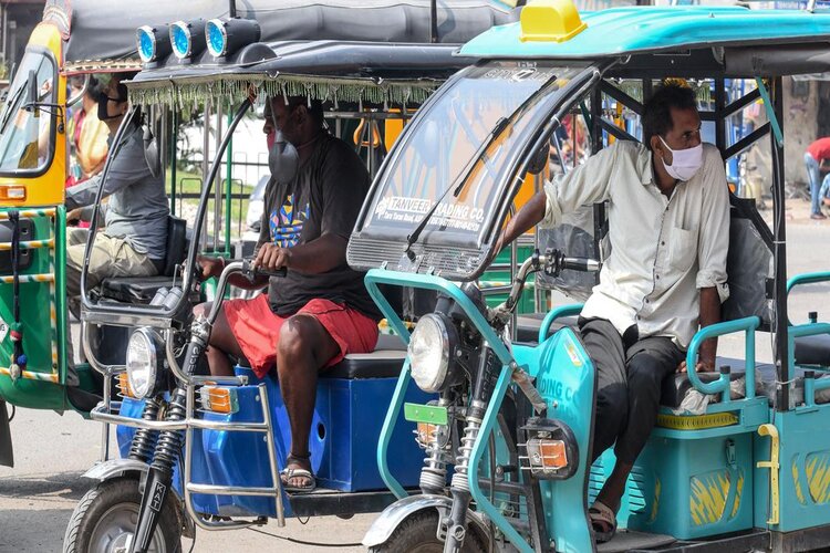 Delhi: Registrations open for over 4,000 E-rickshaws 