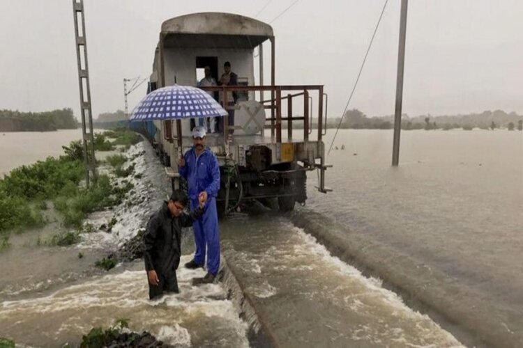 Bihar: Indian Railways cancels several trains due to floods
