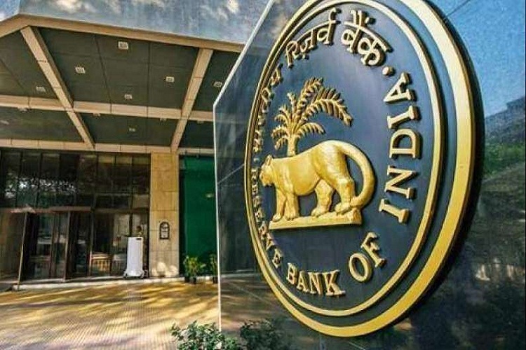 RBI  मास्टर कार्ड पर लगवलस रोक! बैंक ना जारी कर पाई Master Debit अउर Credit Card, अब का होइ करोड़ों ग्राहक के 