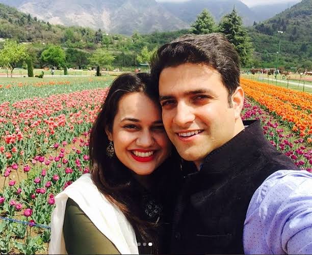 Tina Dabi & Athar Amir : Passed IAS but could not clear the test of her relationship