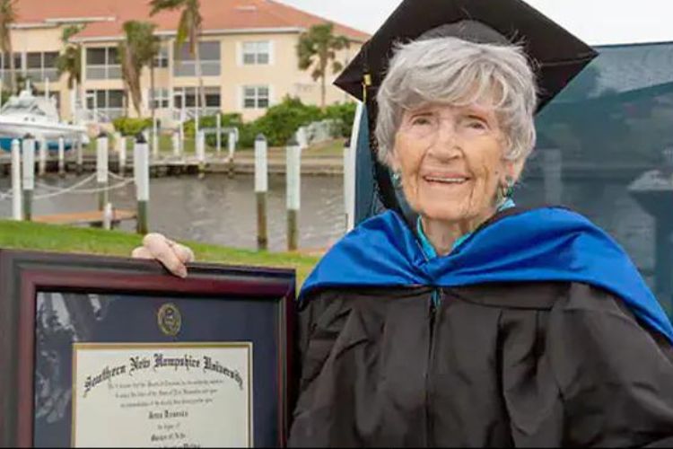 Ms Donovan completed master’s degree at the age of 89