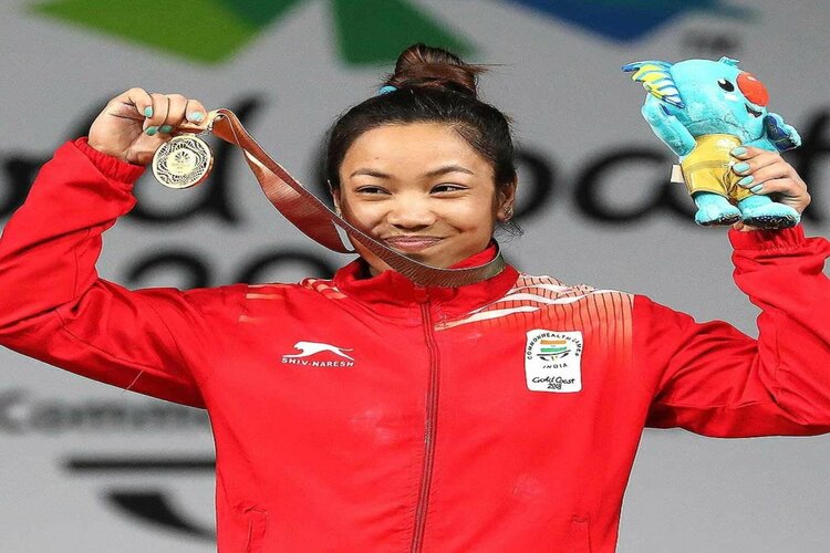 HM Amit Shah felicitates Silver Medallist Mirabai Chanu 