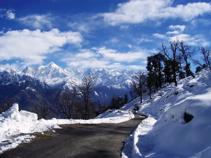 उत्तराखंड प्रशासन ने शुरू की तैयारी, बाहर से आने वाले यात्रियों का कोविड टेस्ट होना अनिवार्य