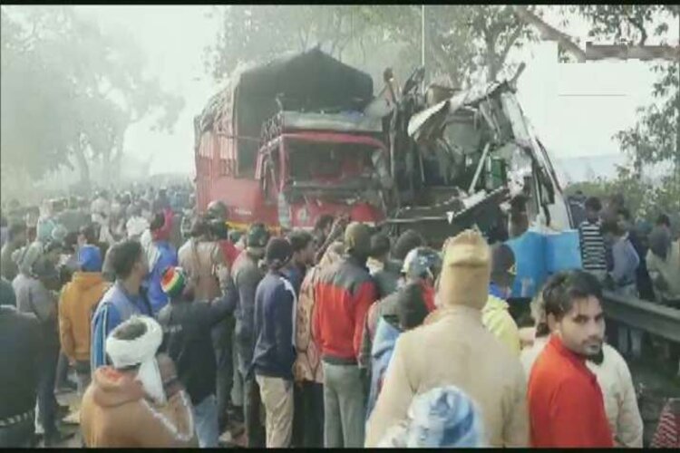 Moradabad: Horrific road accident on Delhi-Lucknow highway