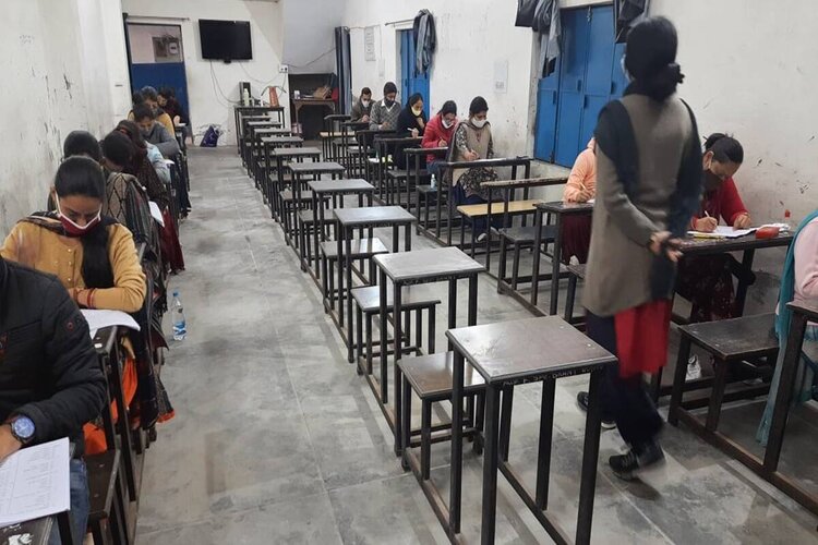 RRB Recruitment: Applications open for 3,093 apprentice posts, Know more 
